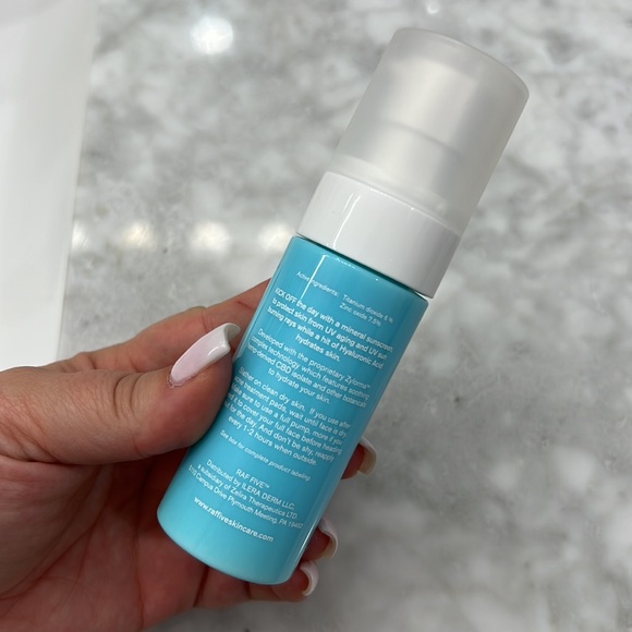 NEW RAF FIVE™ / KICK OFF HYDRATING LOTION - Broad Spectrum SPF30 Sunscreen - Picture 9 of 10